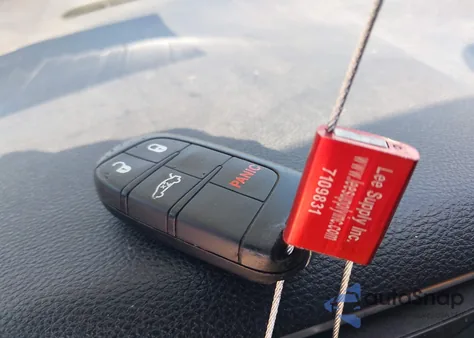 2018 Dodge Challenger Sxt z USA, uszkodzony, nr VIN 2C3CDZAG2JH178852